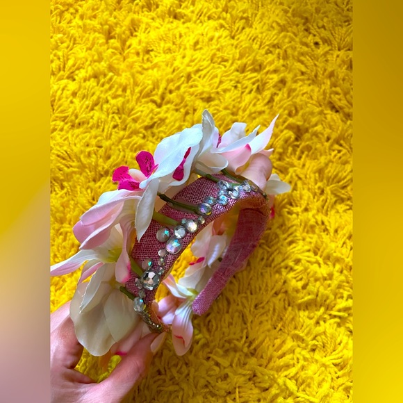 Pink Malibu Barbie Flower Crown with Rhinestones!✨🌺✨🌸 - Picture 3 of 3